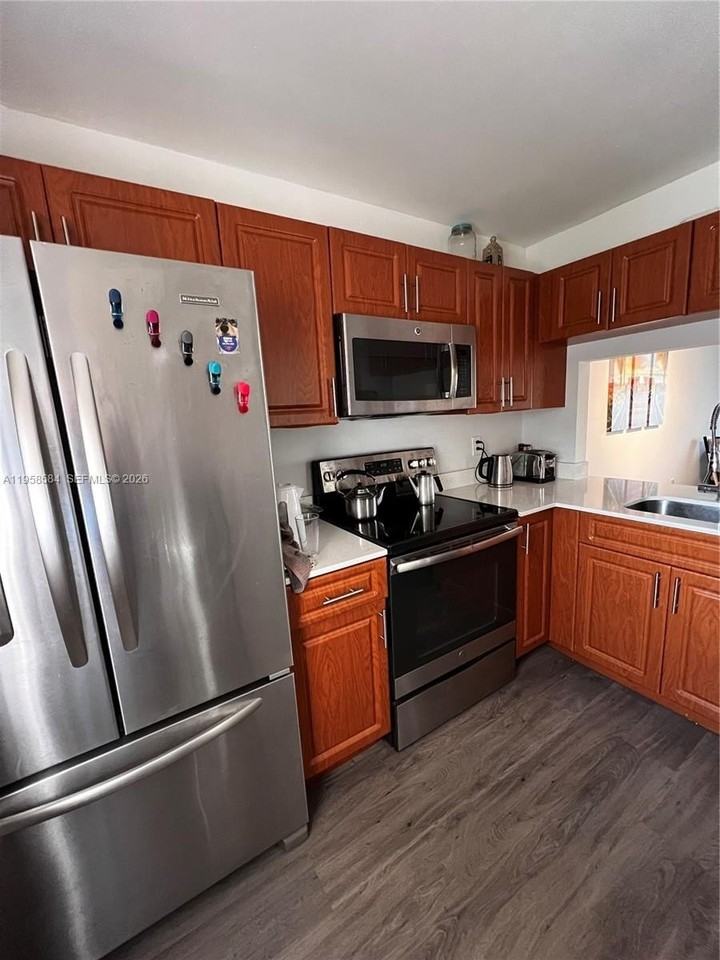 158 Nw 92nd Ave #102 - Photo 3 of 16