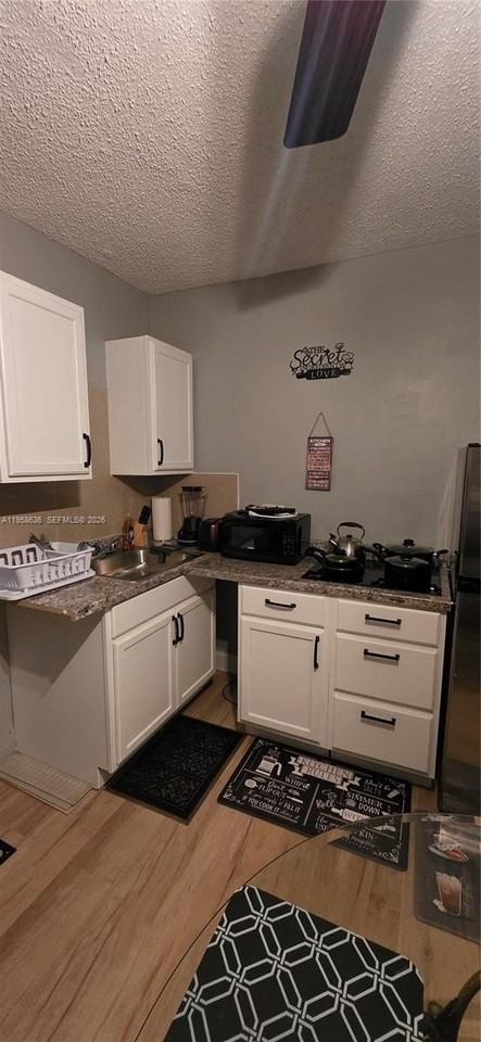 2648 Bahama Dr #EFF - Photo 4 of 9