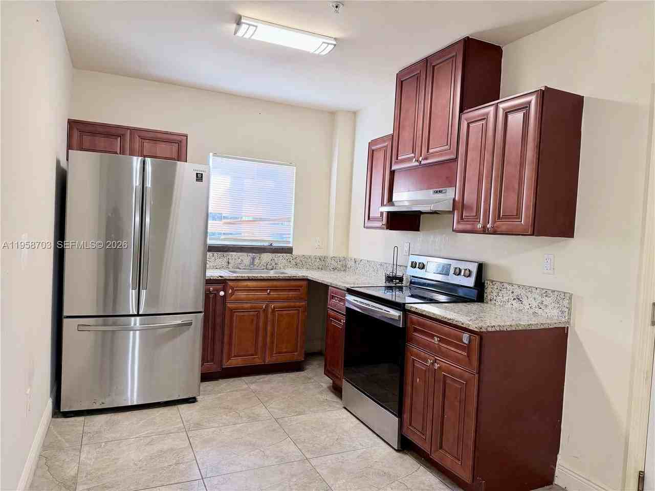 1830 Nw 1st St #3 - Photo 3 of 23