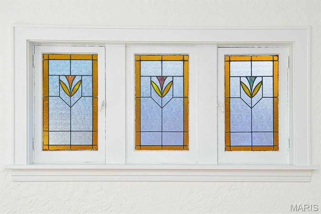 1071 Terrace Dr - Photo 4 of 24