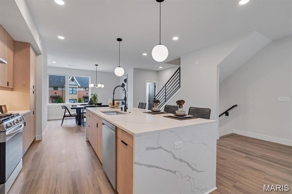 513 Whittier St - Photo 7 of 22