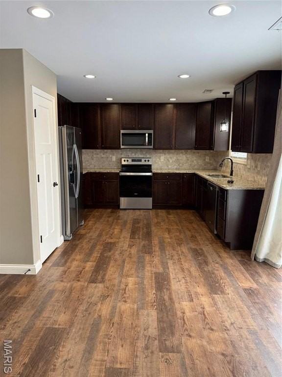 29493 Walnut Valley Ct - Photo 2 of 14