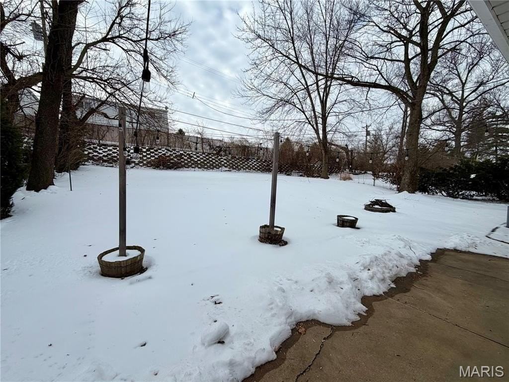 317 Thomas Ave - Photo 2 of 42