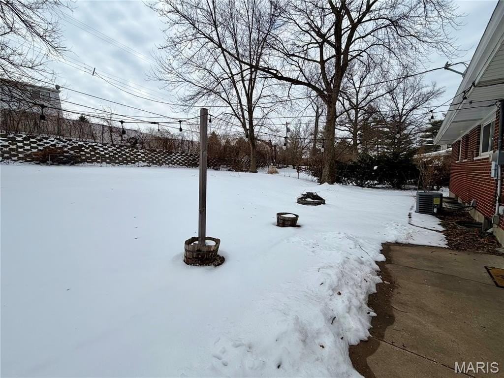 317 Thomas Ave - Photo 4 of 42