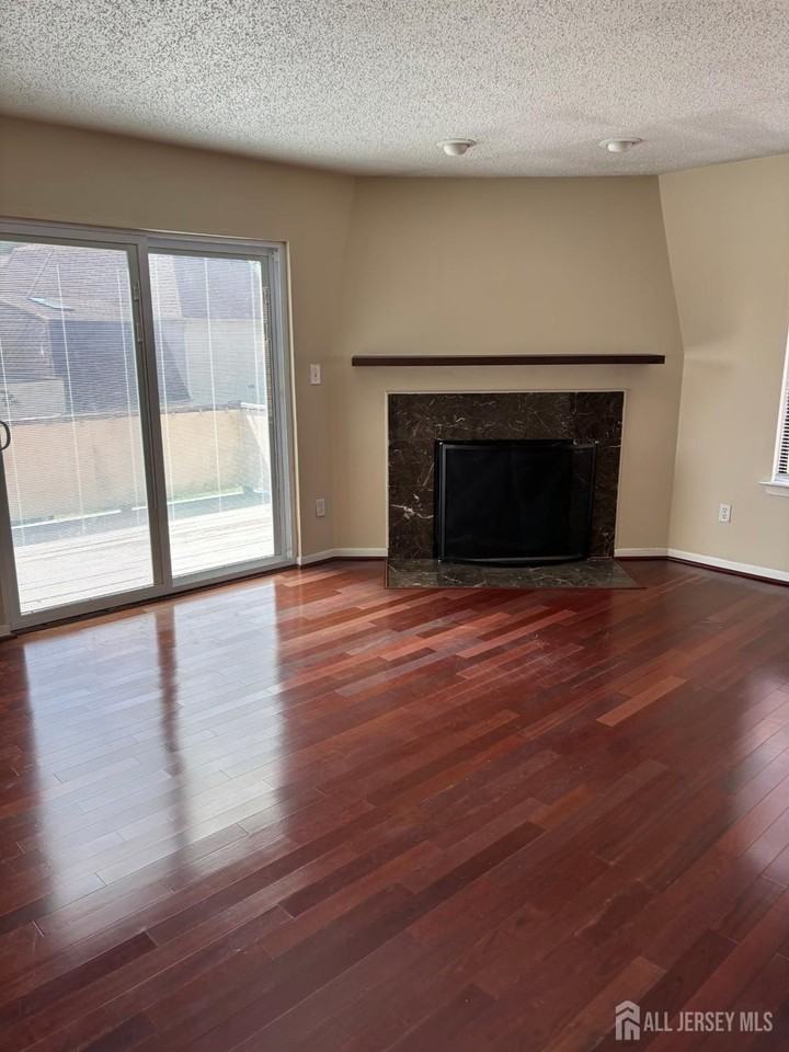 92 Gate House Ln - Photo 2 of 14