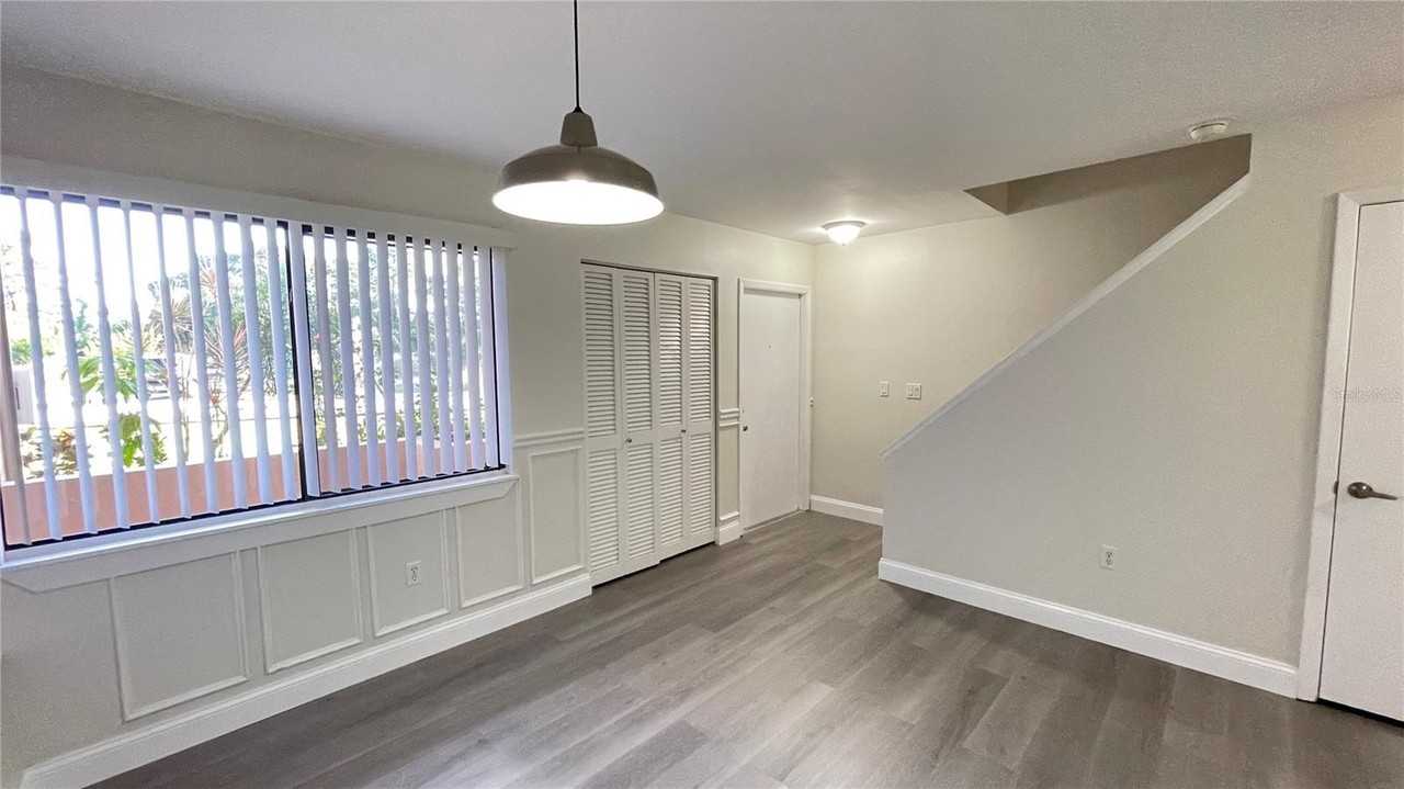 892 Sunridge Dr #892 - Photo 5 of 37