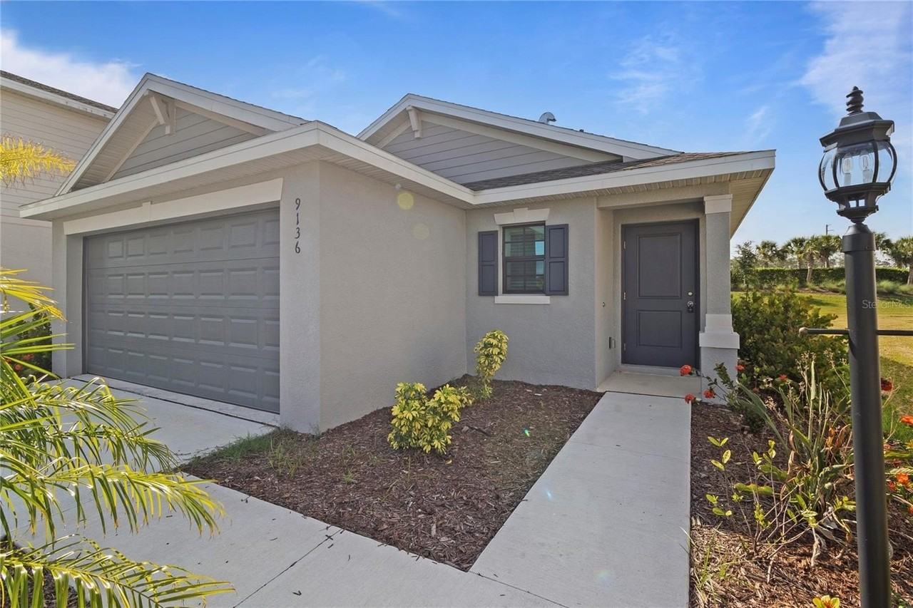 9136 Tequila Sunrise Dr - Photo 4 of 34