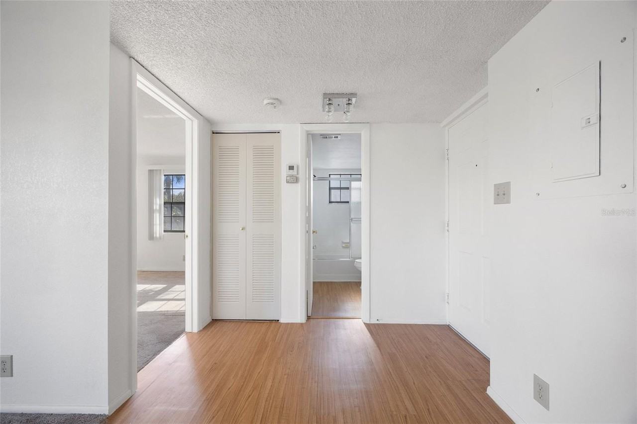 19505 Quesada Ave - Photo 7 of 32