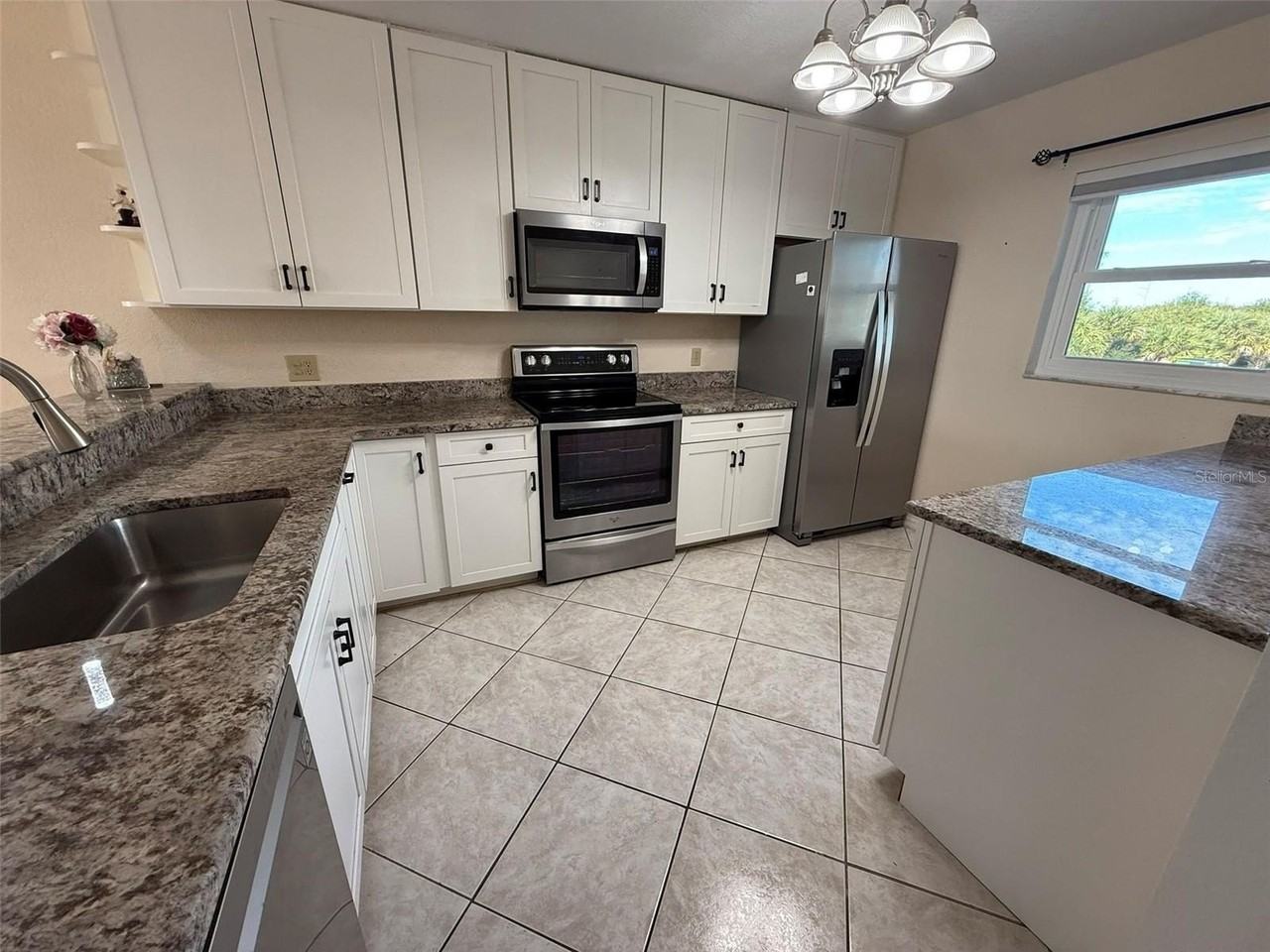 175 Kings Hwy #628 - Photo 2 of 21