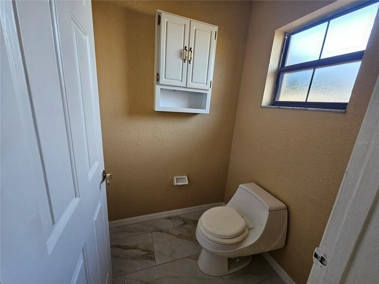 2940 Dupont St - Photo 7 of 13