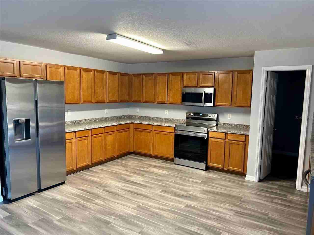 856 Windrose Dr - Photo 6 of 13