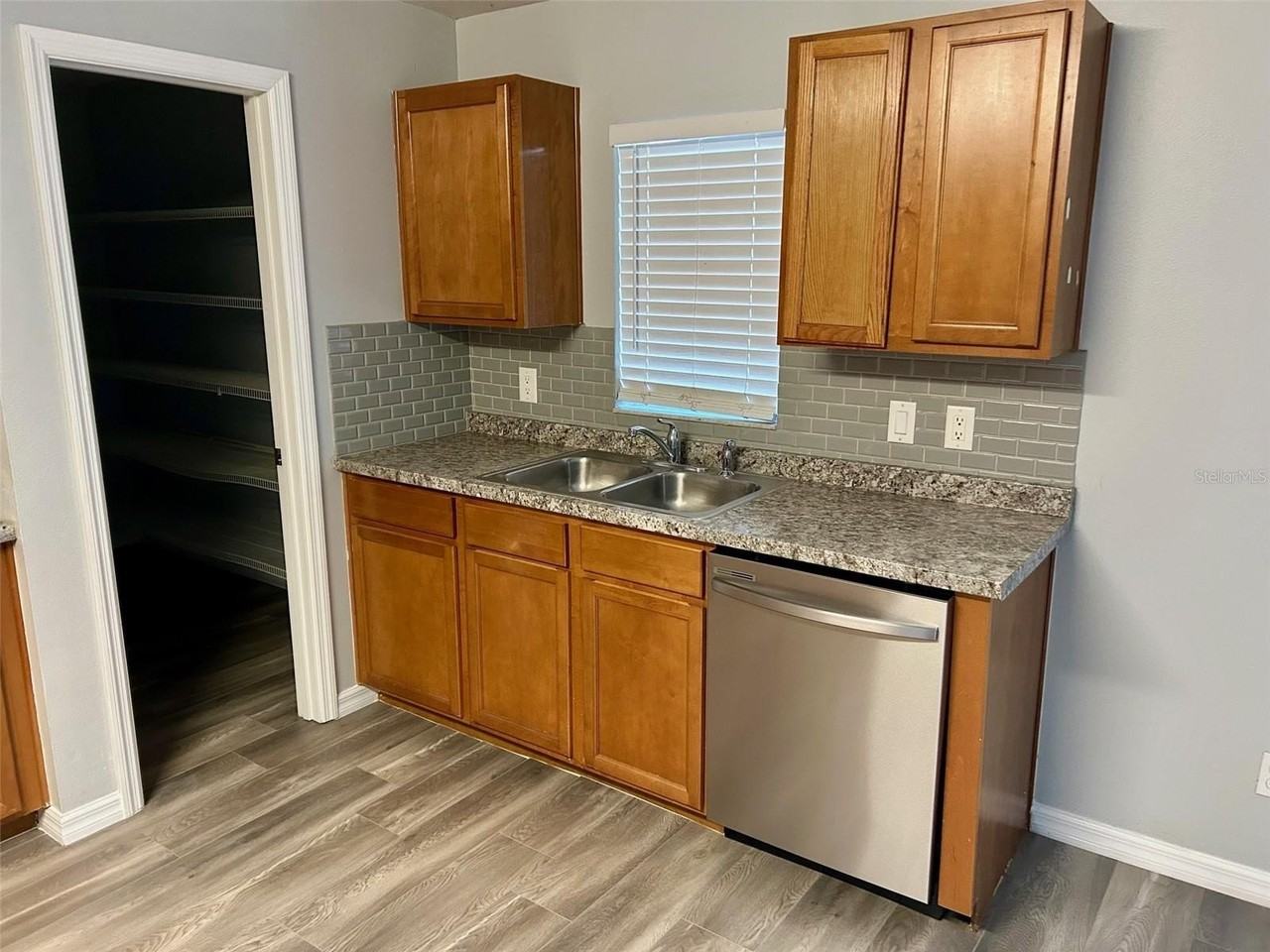 856 Windrose Dr - Photo 7 of 13