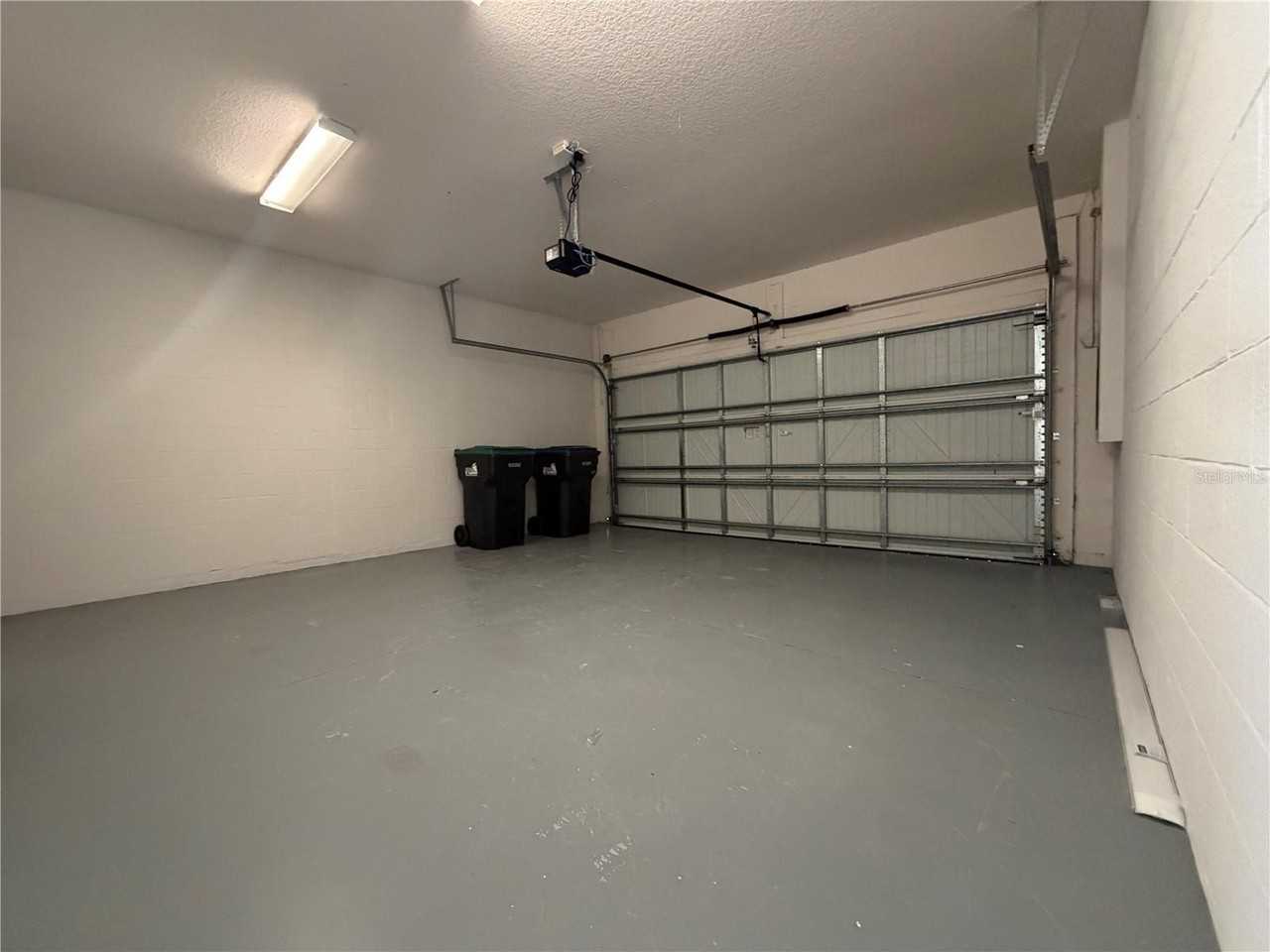 10536 Belfry Cir - Photo 2 of 26