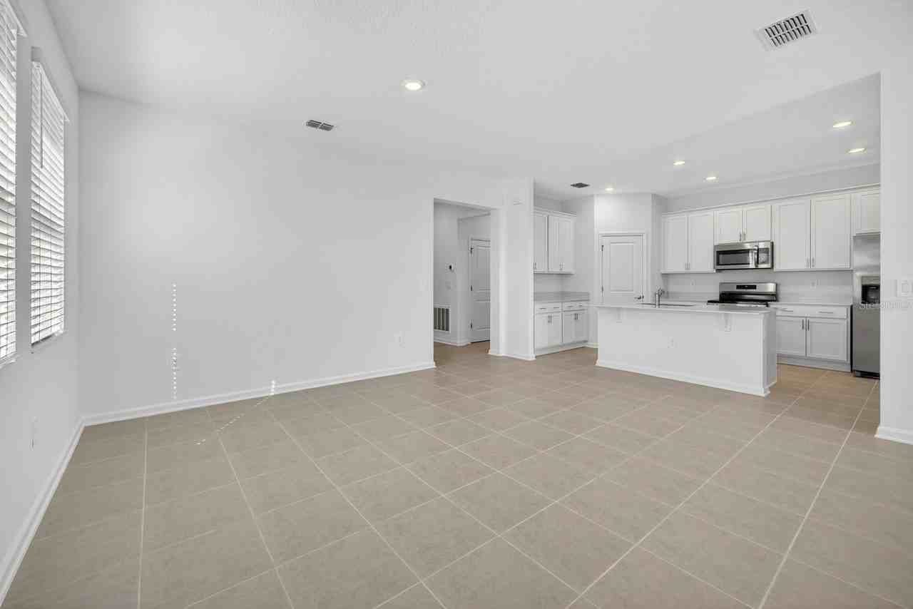 3078 Armstrong Ave - Photo 6 of 46