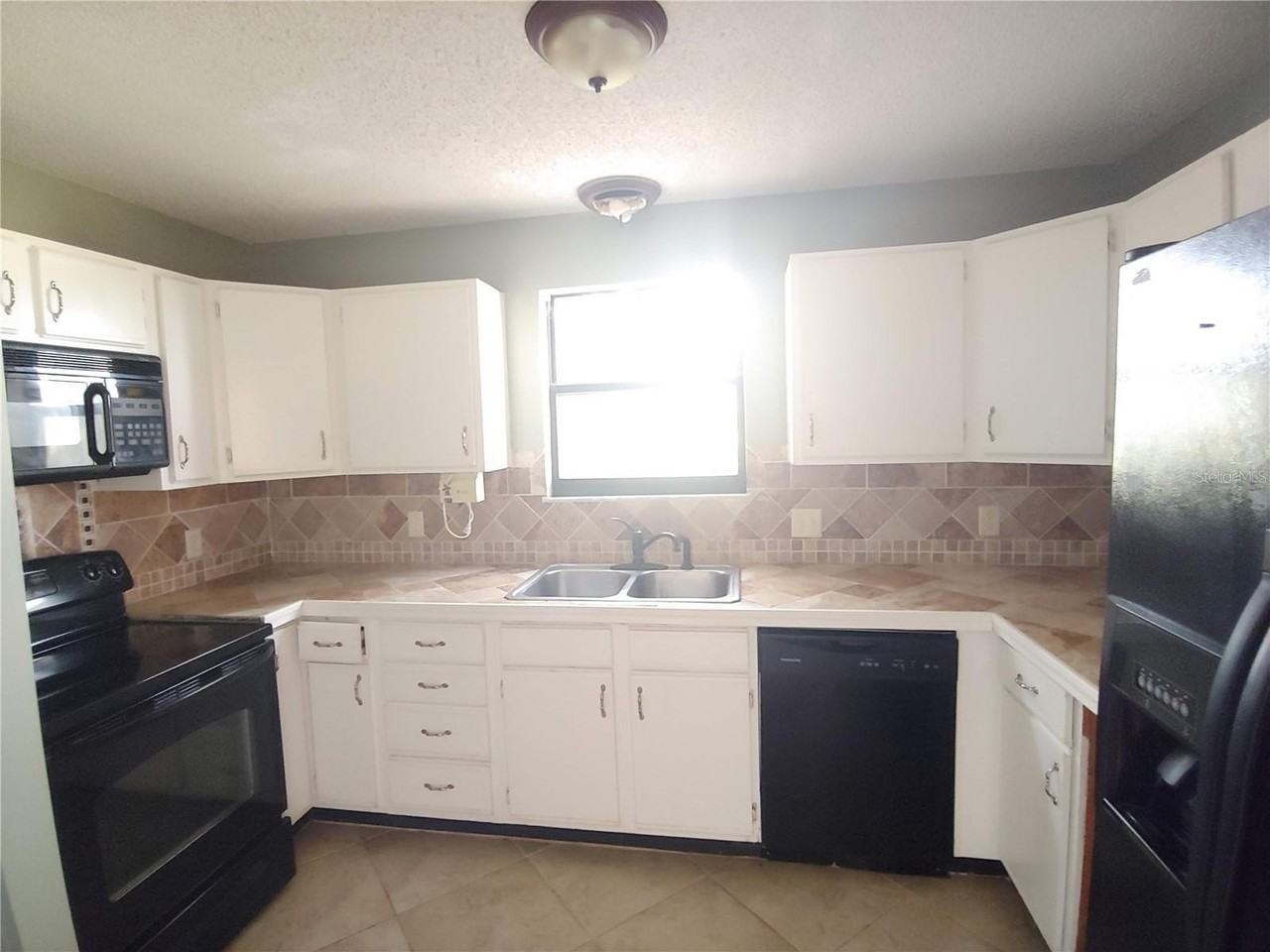 10090 Se 106th Ln - Photo 7 of 14