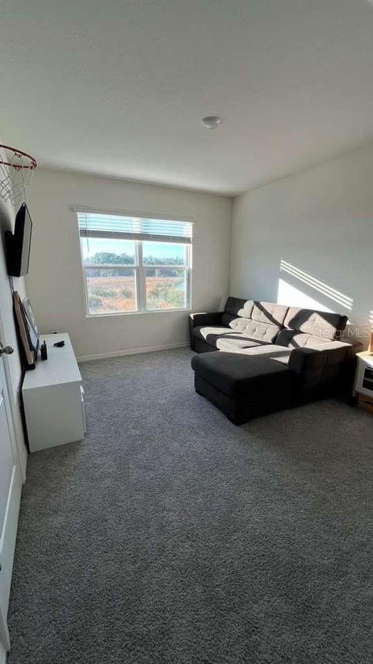 654 Park Place Blvd - Photo 4 of 31