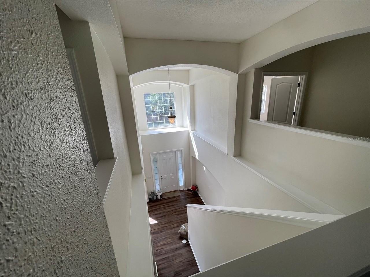 1311 Brandon Dr - Photo 3 of 32