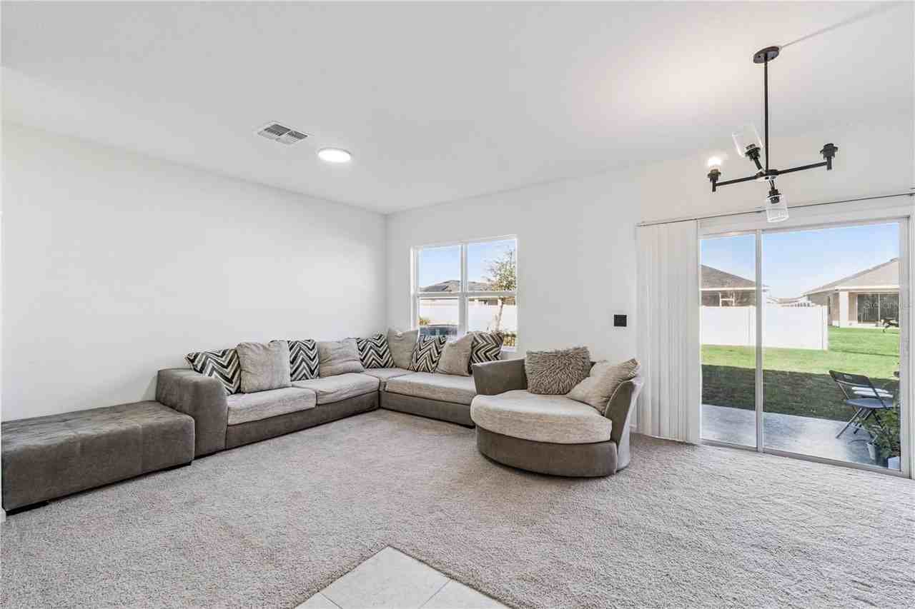 5931 Chestnut Grove Pl - Photo 4 of 20