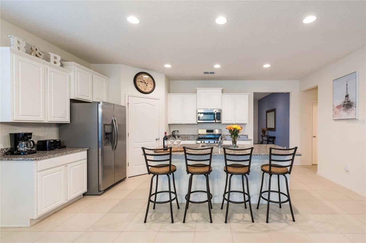 5231 Wildwood Way - Photo 7 of 50