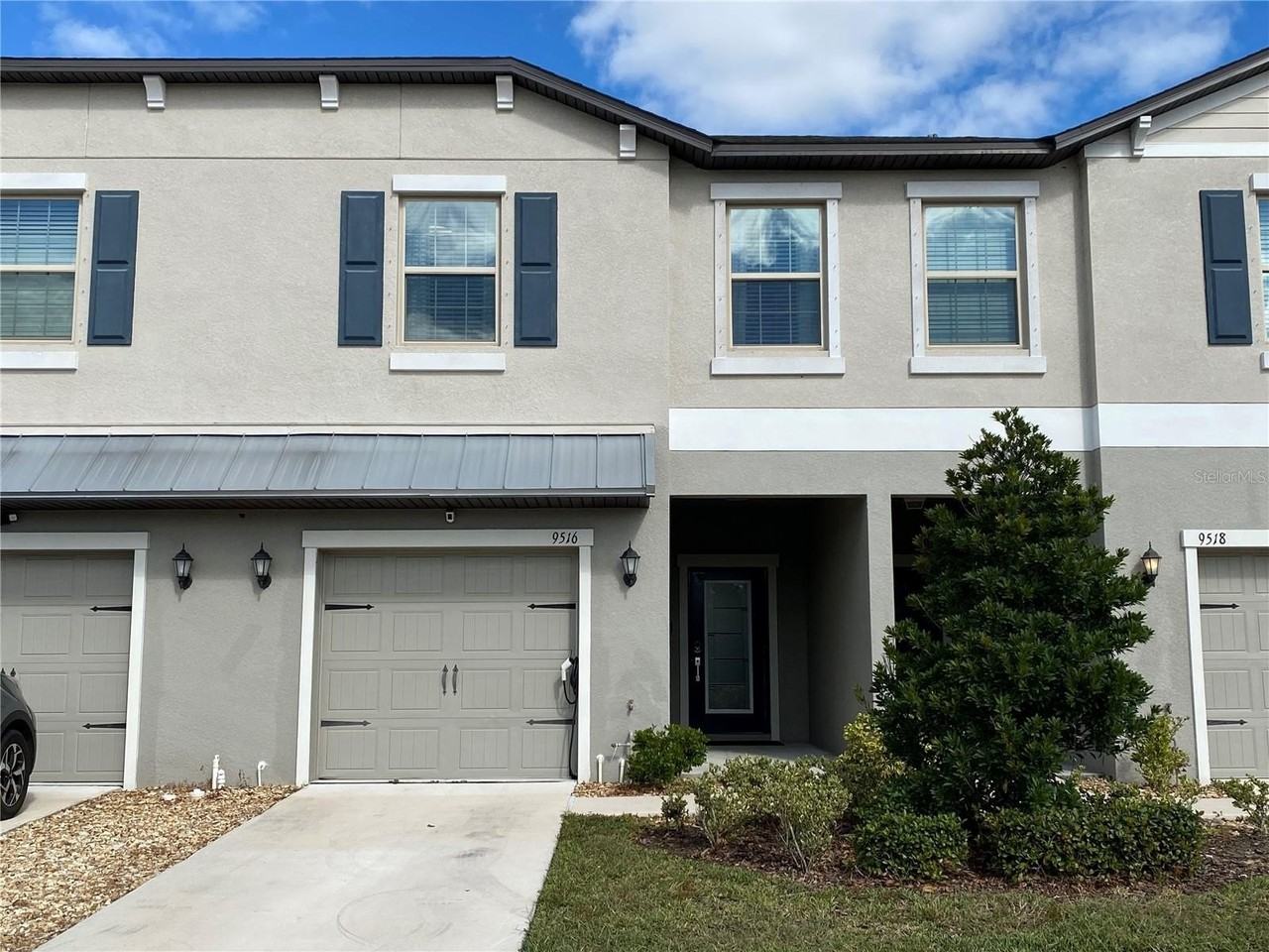 9516 Pembrooke Pines Dr - Photo 2 of 50