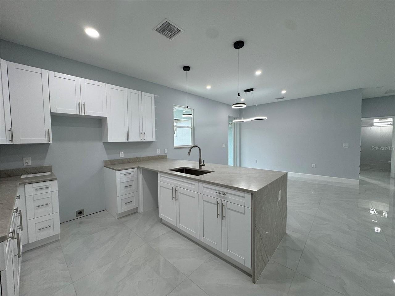 6018 Newmark St - Photo 7 of 21