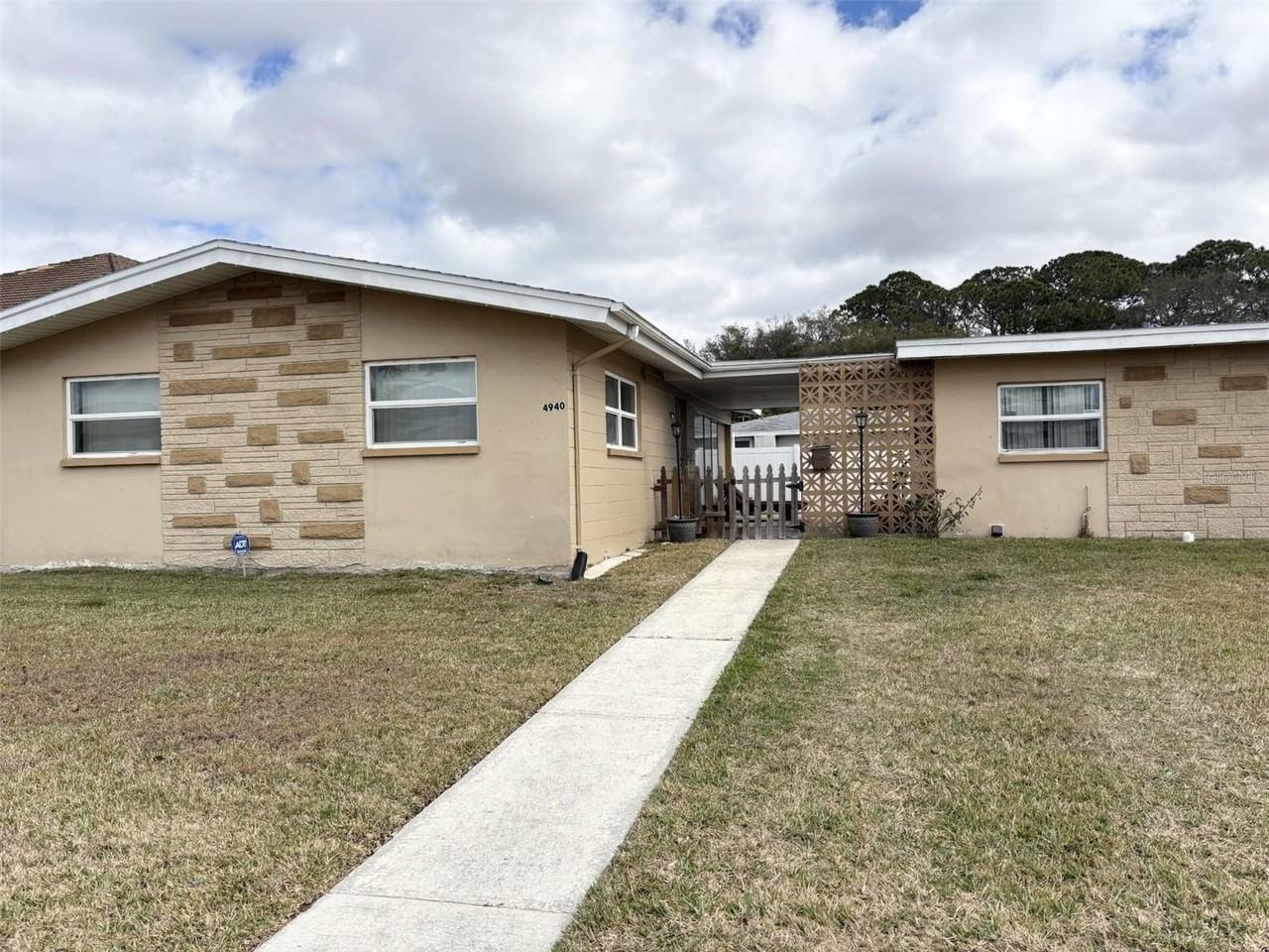 4940 Shell Stream Blvd - Photo 2 of 11