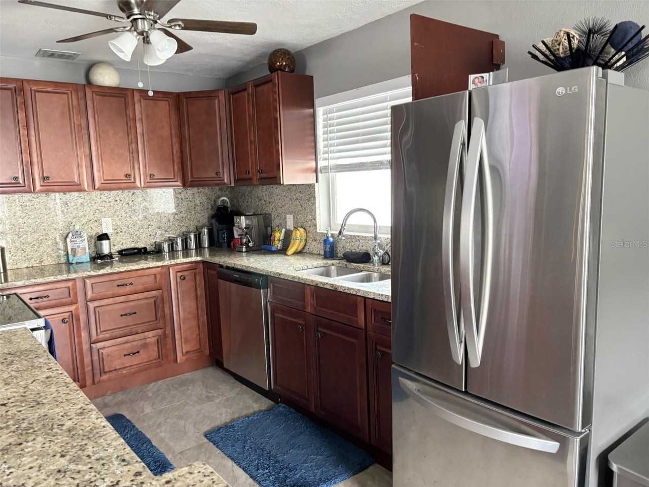 4940 Shell Stream Blvd - Photo 3 of 11