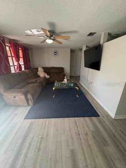 10825 Scenic Dr - Photo 3 of 14