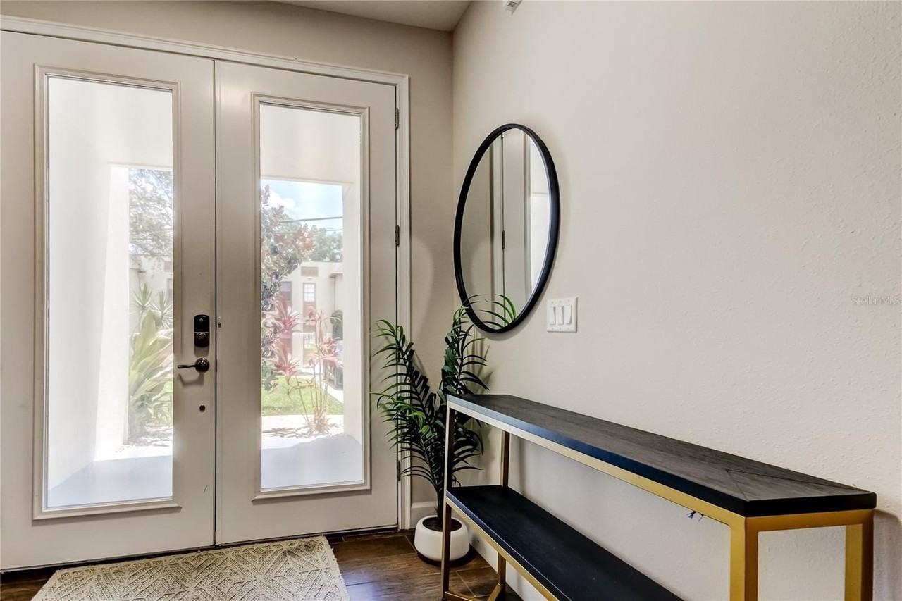 204 N Manhattan Ave #1 - Photo 4 of 30