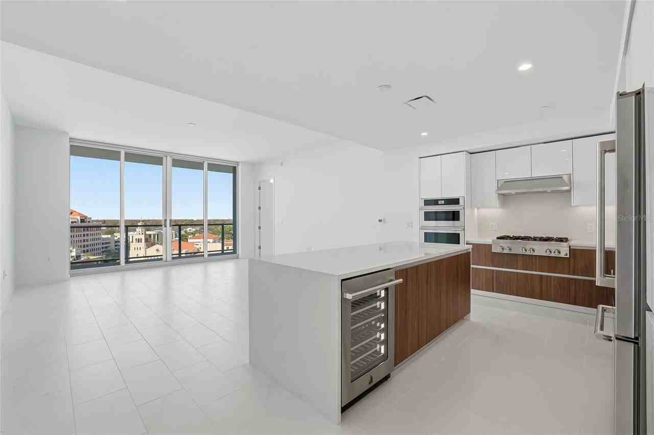 400 Central Ave #1002 - Photo 6 of 50