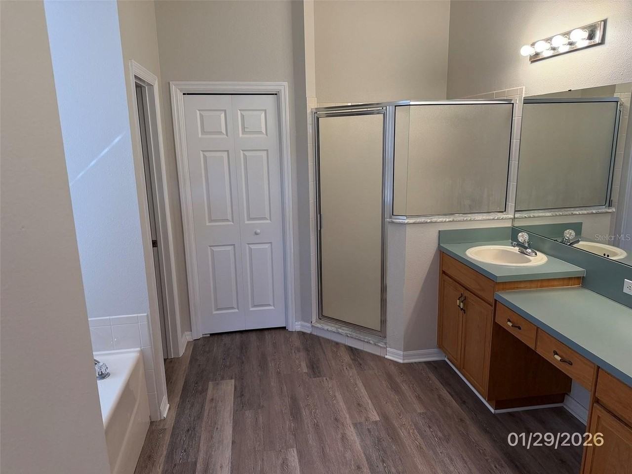 2611 Vinedale Ave - Photo 3 of 17