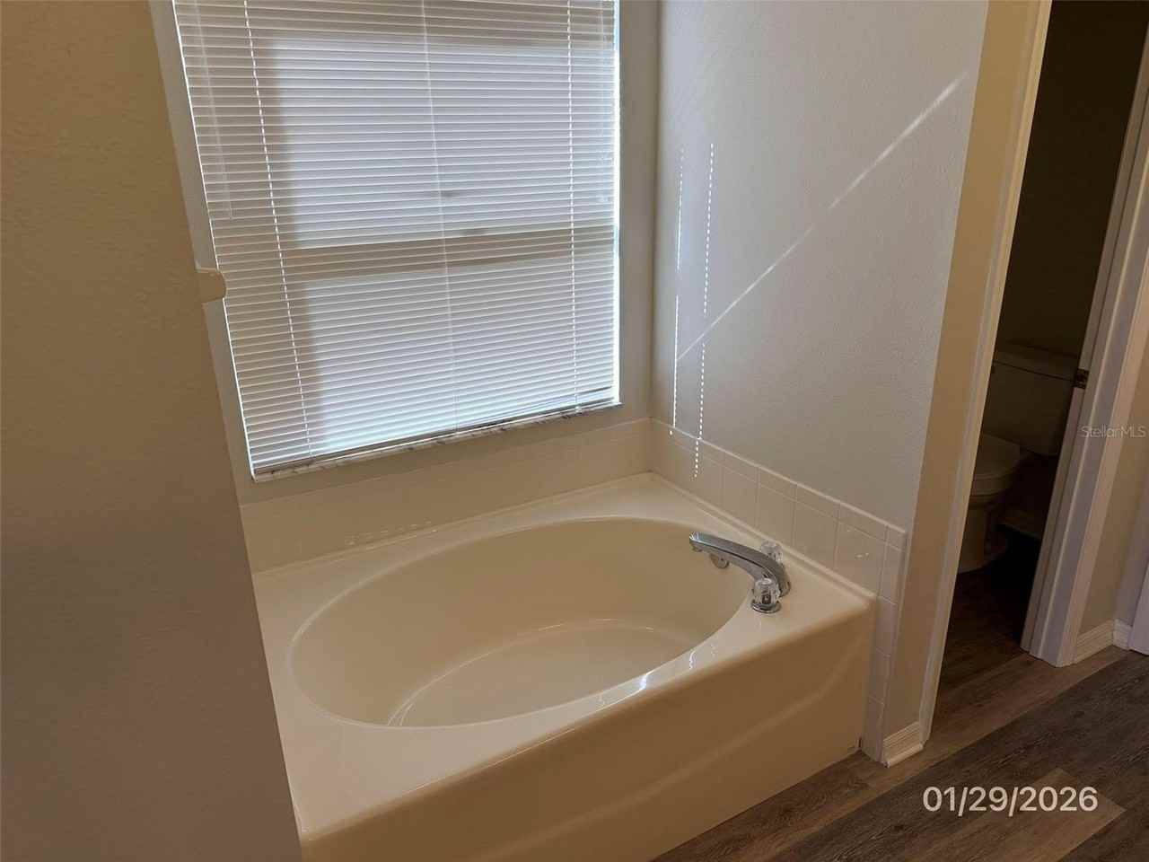 2611 Vinedale Ave - Photo 4 of 17