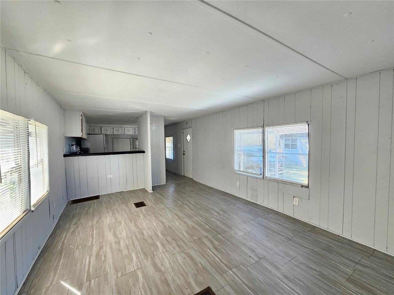 503 Longfellow Blvd #3 - Photo 3 of 11