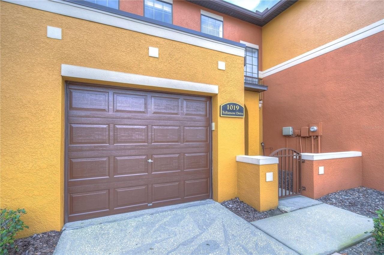 1019 Tullamore Dr - Photo 6 of 38