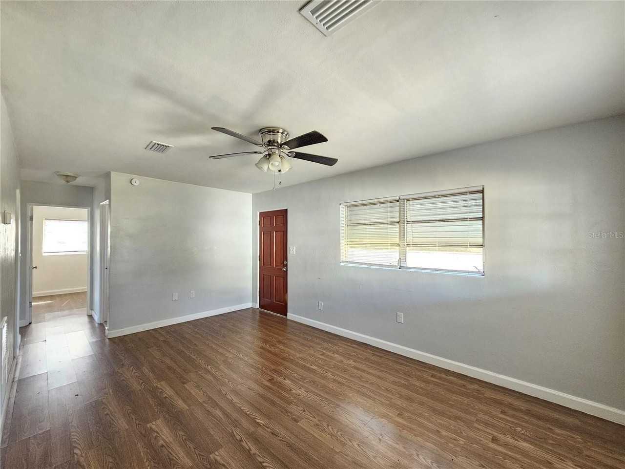 3219 Decatur Ave - Photo 5 of 19