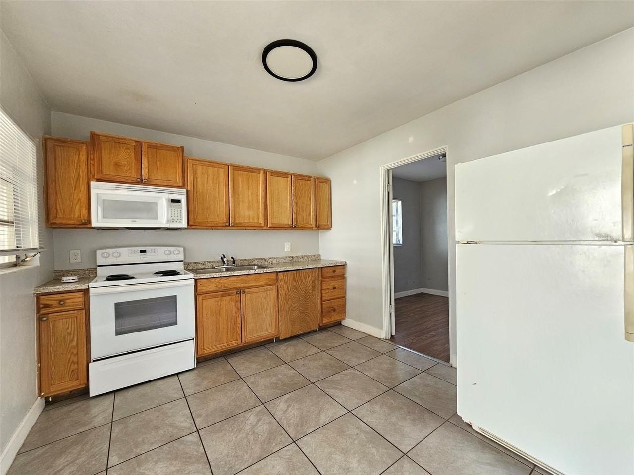 3219 Decatur Ave - Photo 7 of 19