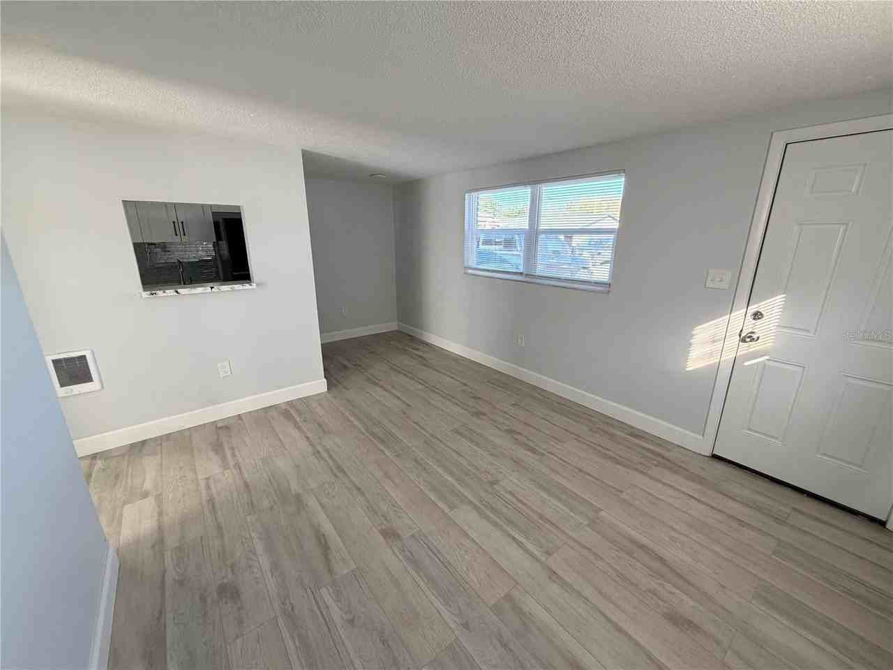 1101 E 140th Ave - Photo 4 of 7