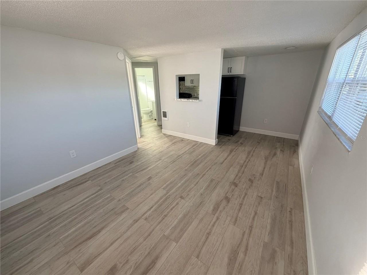 1101 E 140th Ave - Photo 5 of 7