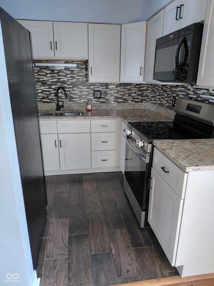 4454 Greenmeadow Cir - Photo 5 of 7