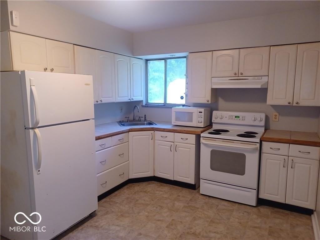 5890 Cooper Rd - Photo 6 of 16