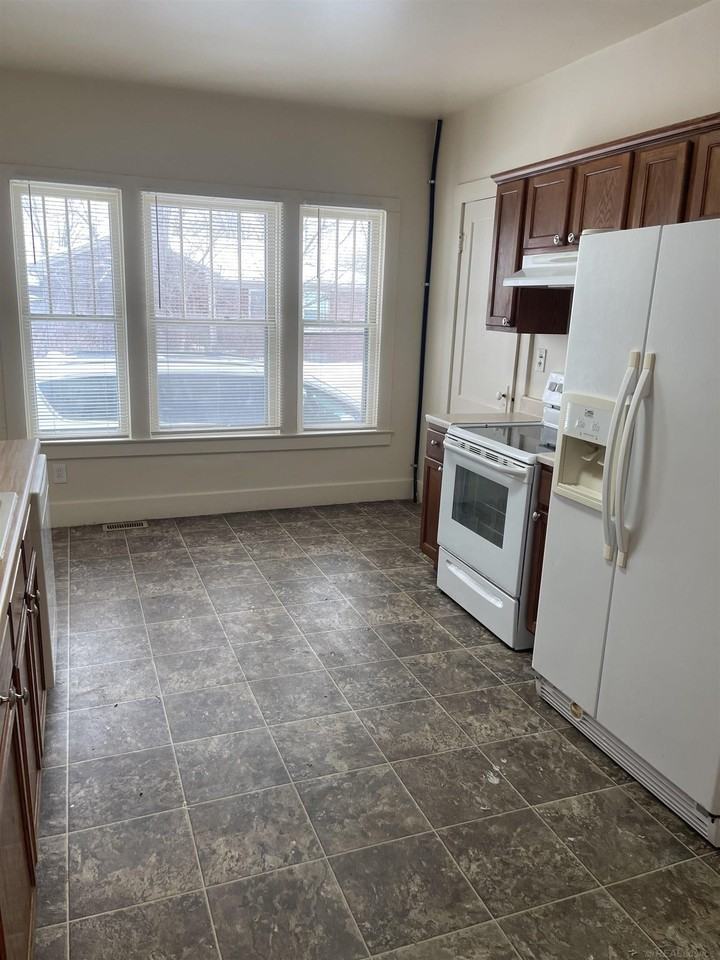 6609 Auburn Rd #FLA - Photo 2 of 13