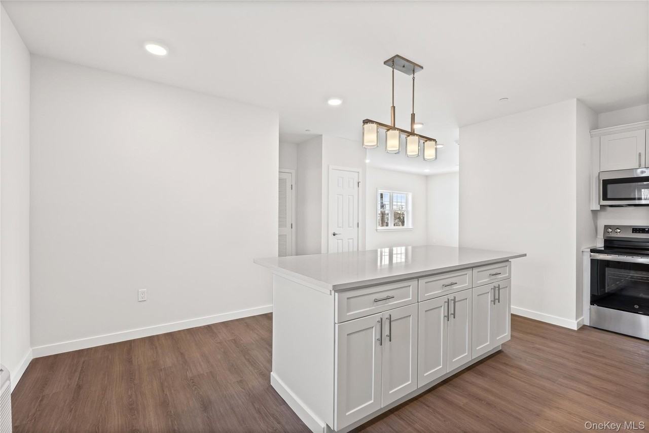 227 4th Ave Unit 302b #302B - Photo 4 of 26