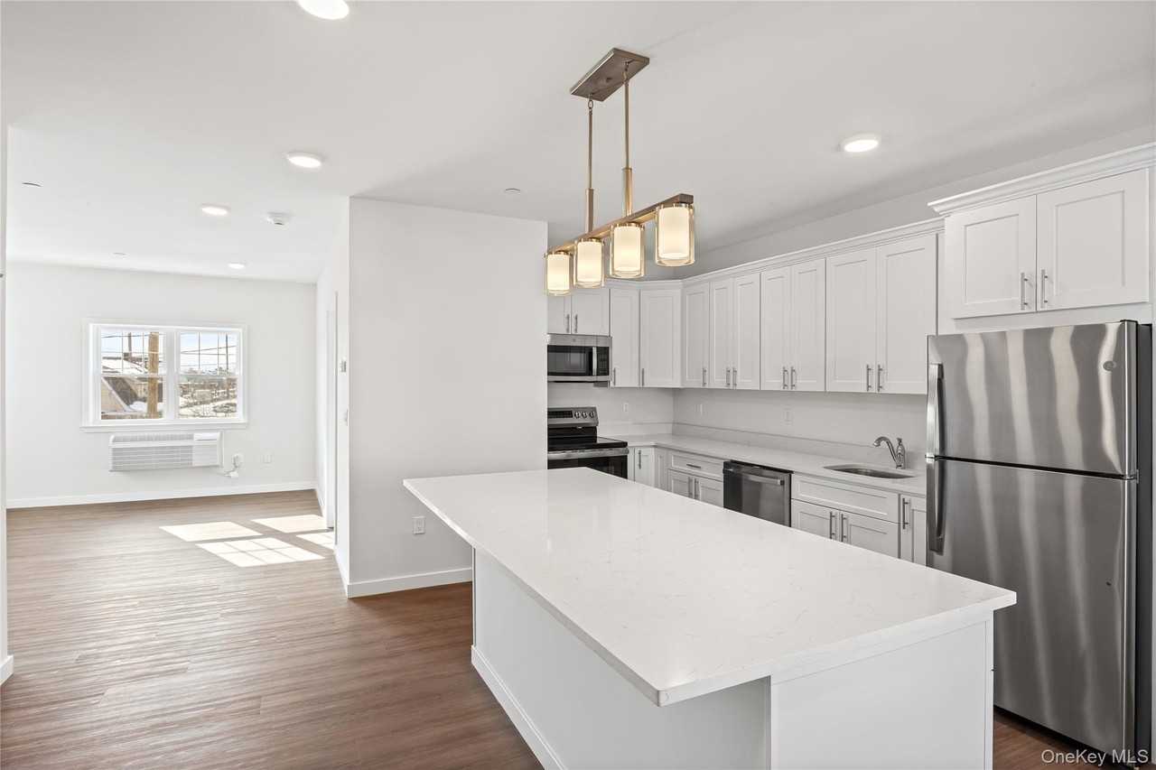 227 4th Ave Unit 302b #302B - Photo 6 of 26