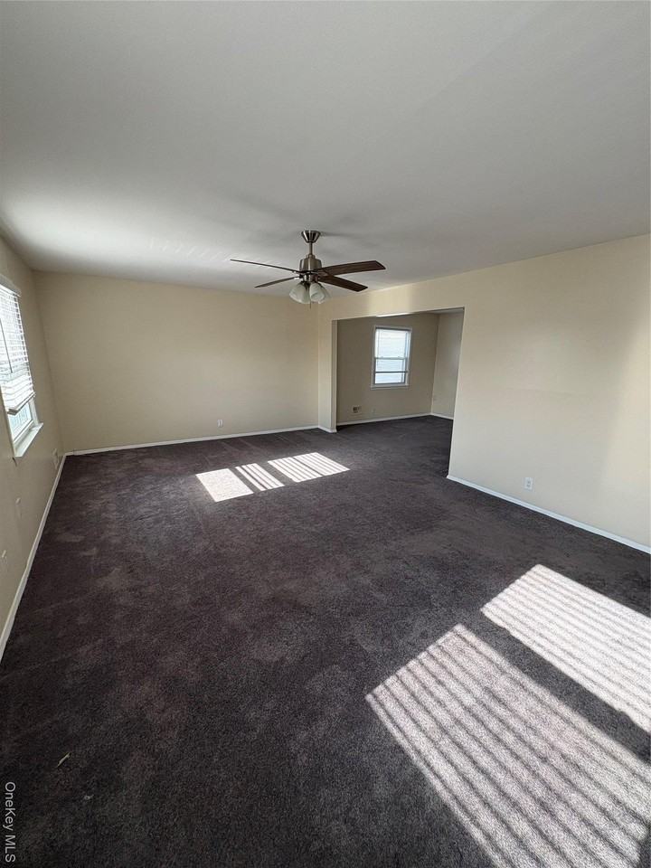 23509 147th Dr - Photo 2 of 7