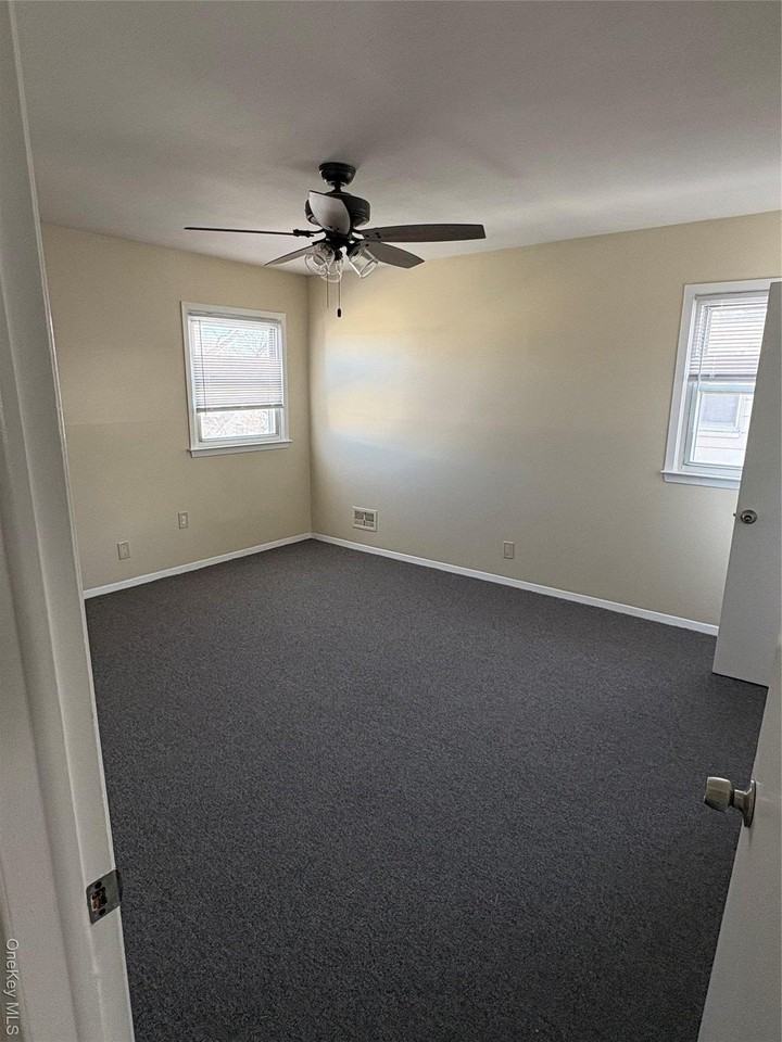 23509 147th Dr - Photo 4 of 7