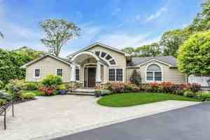 featured image of 21 Buttonwood Dr