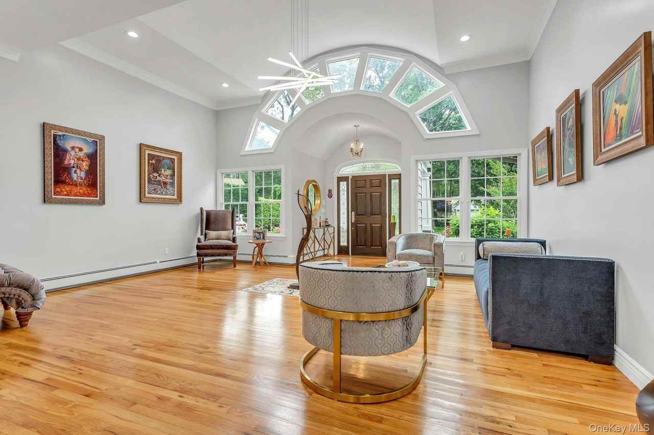 21 Buttonwood Dr - Photo 4 of 49