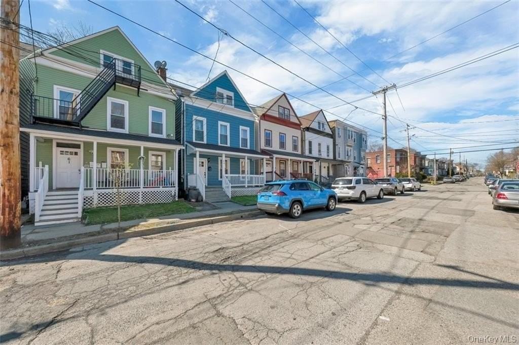 61 Carson Ave - Photo 2 of 2