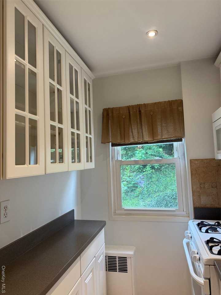 103 Wiltshire Rd Apt D4 #D4 - Photo 5 of 23