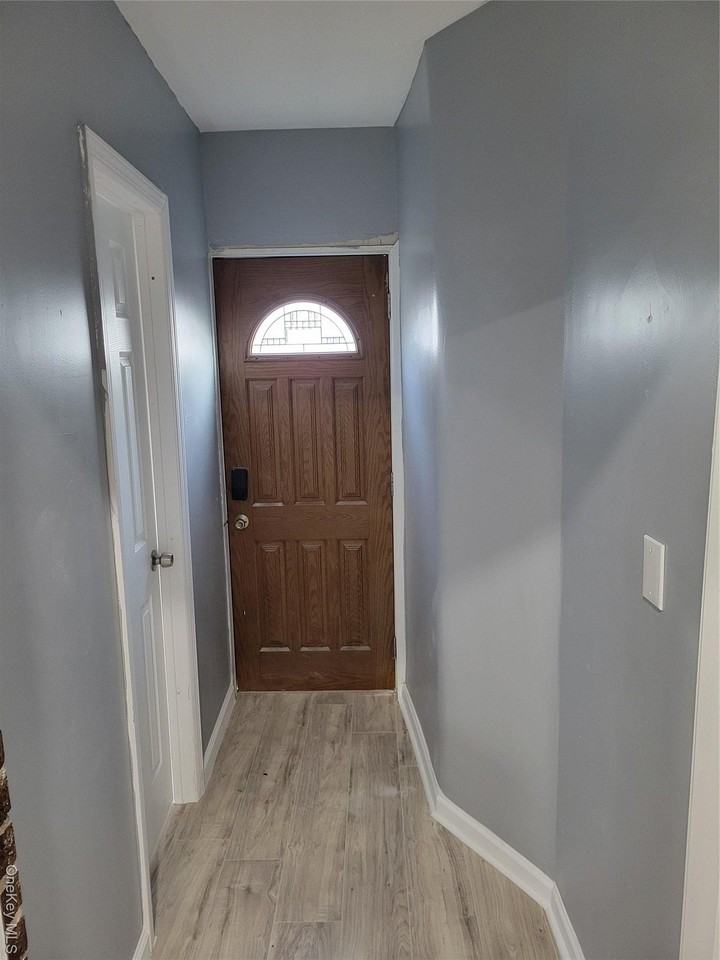 871 Throggs Neck Expy 1st Fl #1stFL - Photo 3 of 19